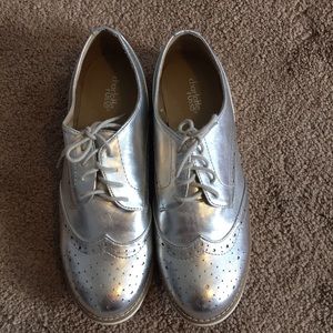 Silver shoes size 9